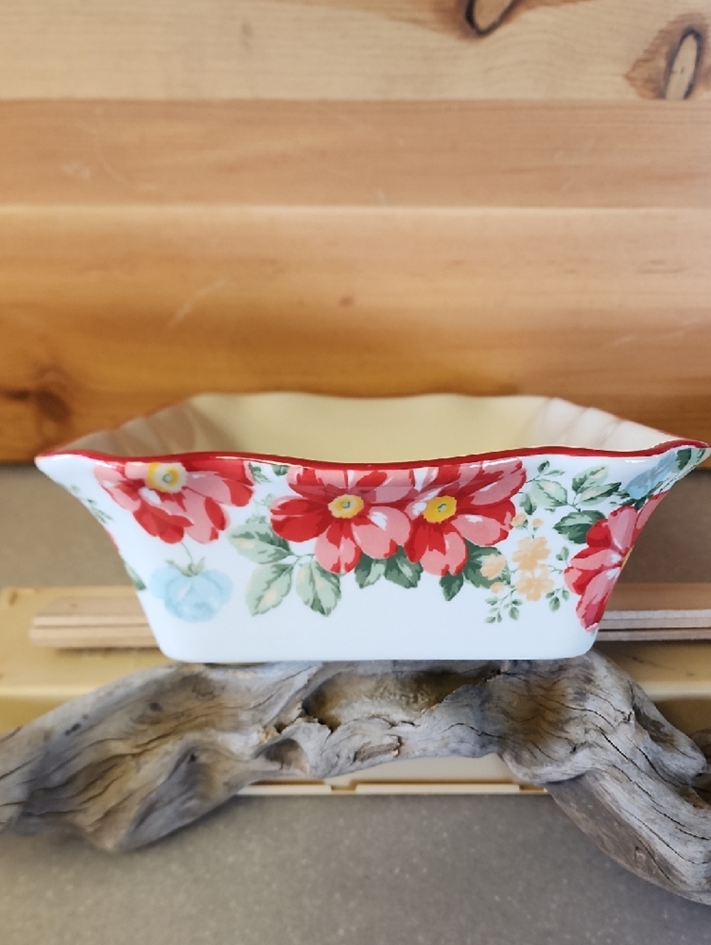 The Pioneer Woman Floral Ceramic Baking Dish with Red Trim. - Picture 5 of 12